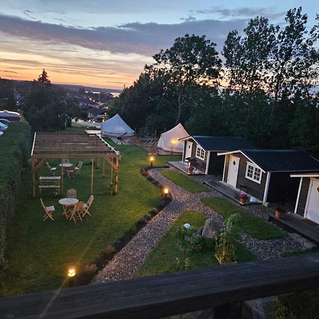 Kaptenshuset Hotell 奇维克 外观 照片