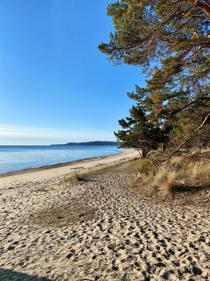 Kaptenshuset Hotell 奇维克 外观 照片