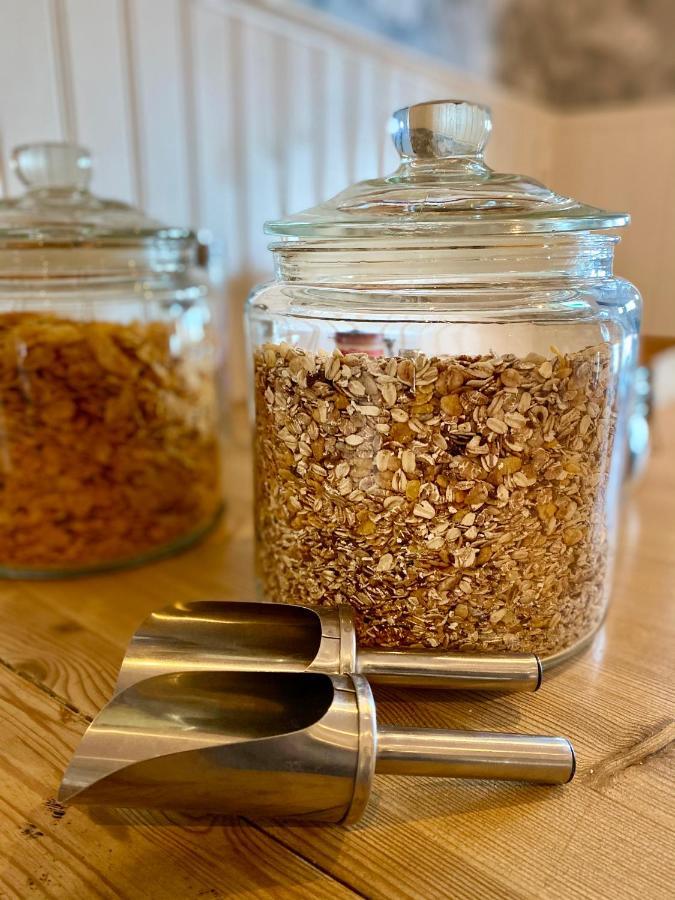 Kaptenshuset Hotell 奇维克 外观 照片