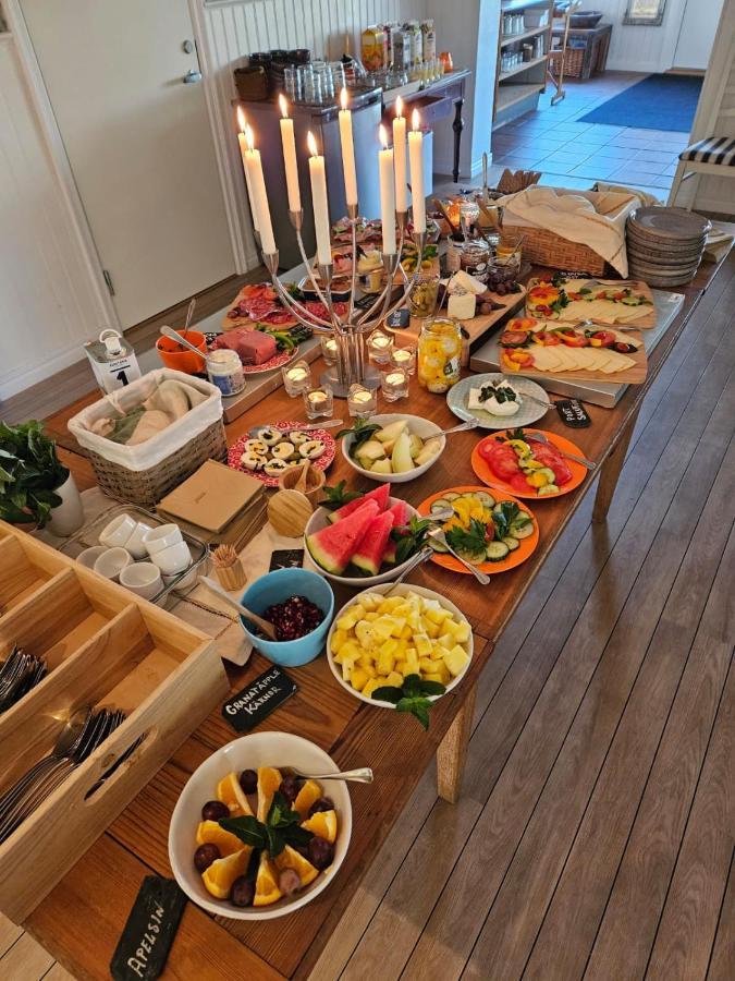 Kaptenshuset Hotell 奇维克 外观 照片