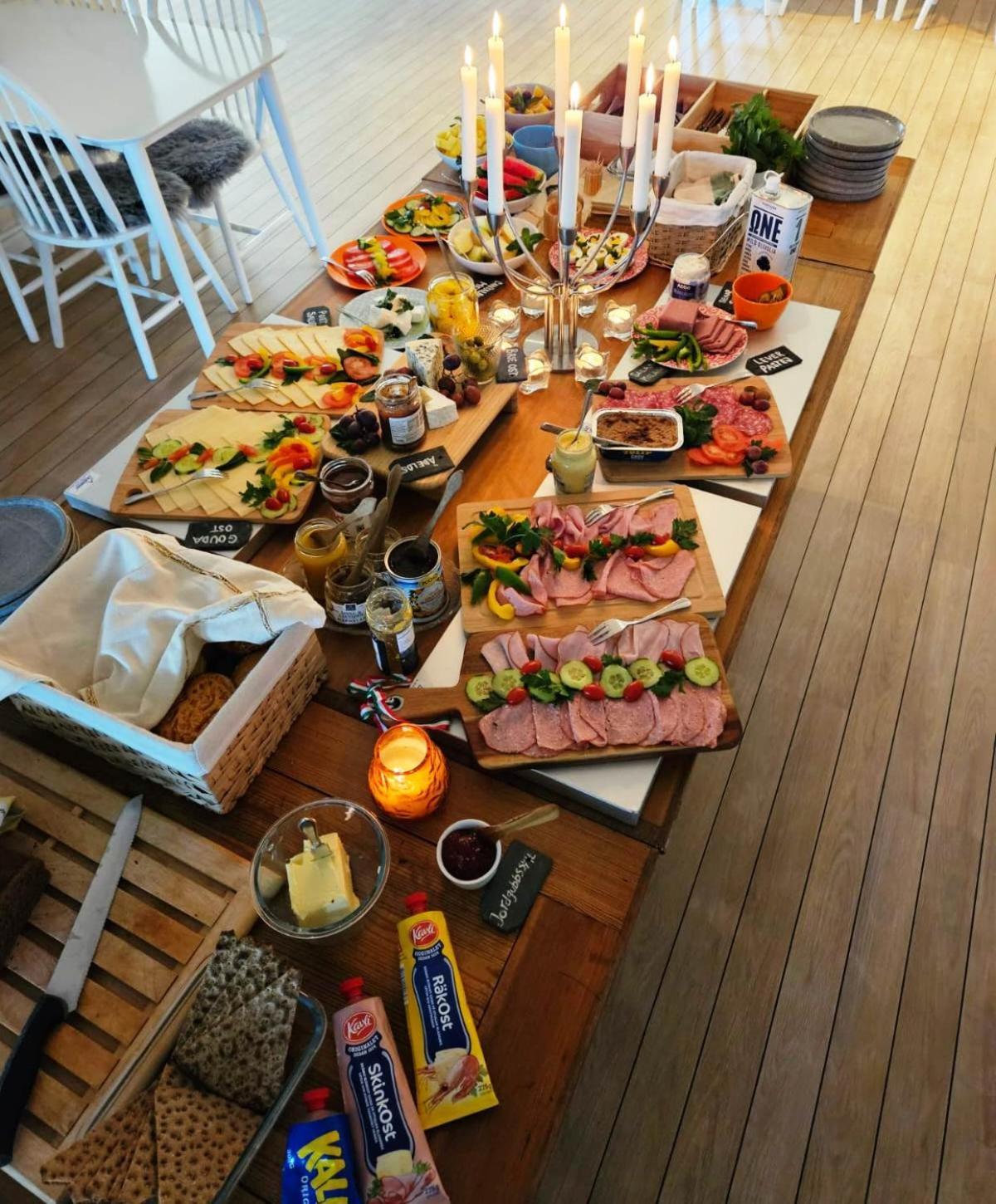 Kaptenshuset Hotell 奇维克 外观 照片